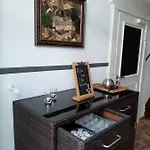 Sleep & Go! Self Service With Community Kitchen *