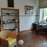 호텔 Sleep & Go! Self Service With Community Kitchen 니텔