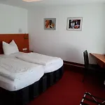 Hotel Sleep & Go! Self Service With Community Kitchen Nittel