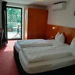 Otel Sleep & Go! Self Service With Community Kitchen