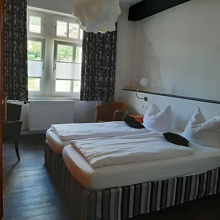 Sleep & Go! Self Service With Community Kitchen