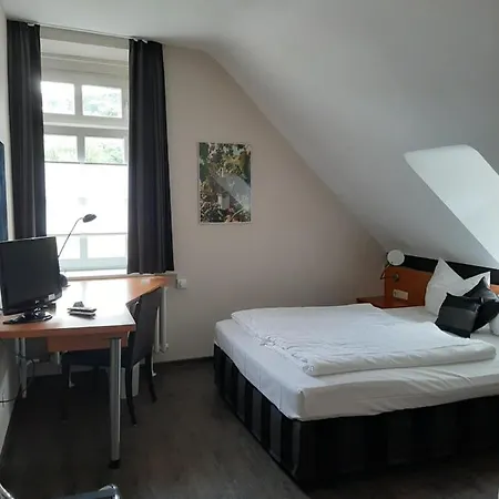 Sleep & Go! Self Service With Community Kitchen Hotel *