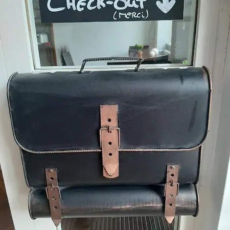 Sleep & Go! Self Service With Community Kitchen Отель *