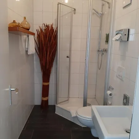 Hotel Sleep & Go! Self Service With Community Kitchen *