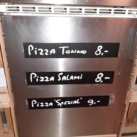 Sleep & Go! Self Service With Community Kitchen