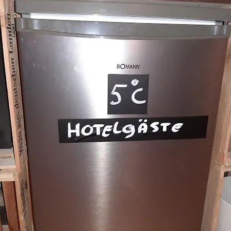 Sleep & Go! Self Service With Community Kitchen