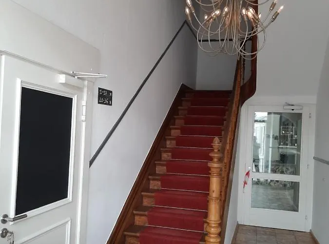 Sleep & Go! Self Service With Community Kitchen * 니텔