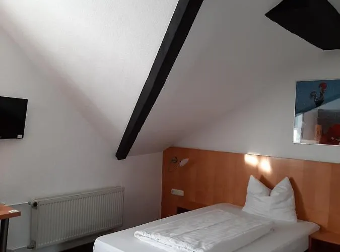 Sleep & Go! Self Service With Community Kitchen *