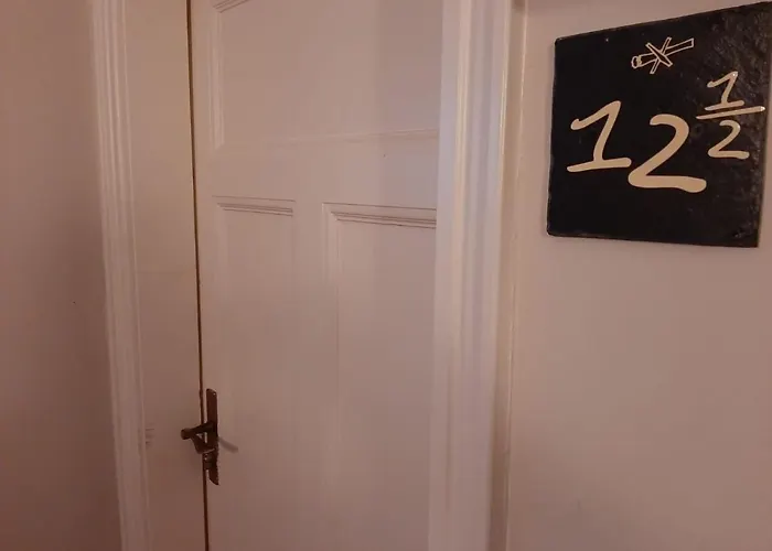 호텔 Sleep & Go! Self Service With Community Kitchen