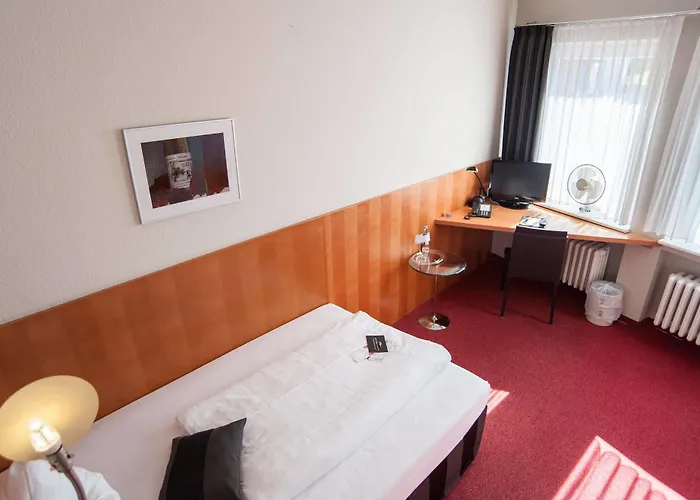 Sleep & Go! Self Service With Community Kitchen 호텔 니텔